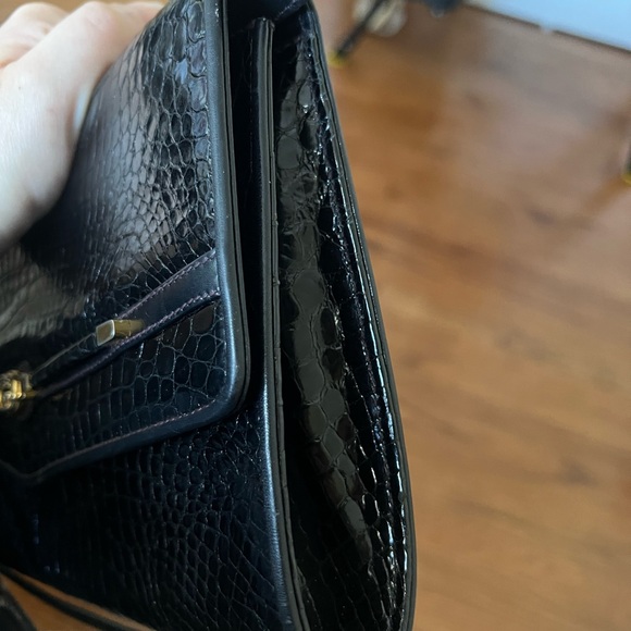 Gucci Black Crocodile Embossed Crossbody Bag - Picture 15 of 16